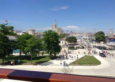 Du balcon avant: vue panoramique sur les 2 Tours