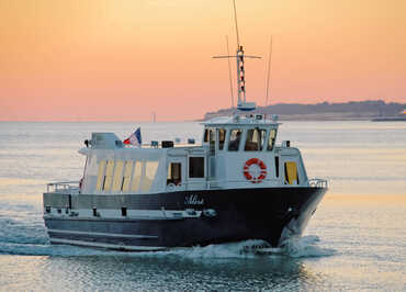 Heading for Fort Boyard, commented cruise - La Rochelle Croisières