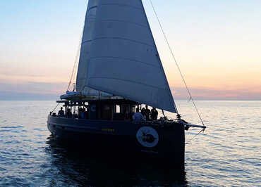 Cruise at sea on the maxi sailboat Colombus - Kapalouest