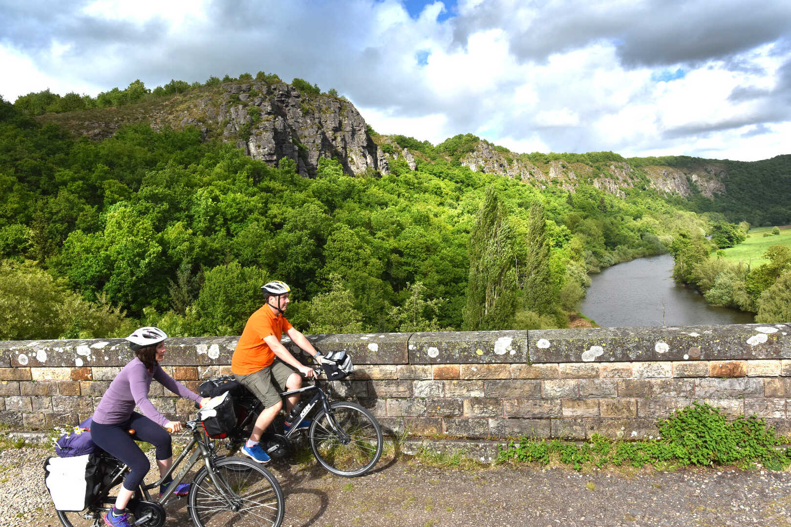 la-v-lo-francette-600km-of-cycle-route-from-caen-to-la-rochelle