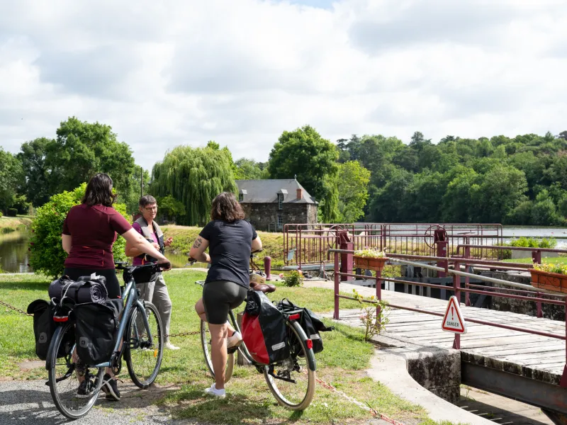 Bords de Mayenne à Chenillé-Champteussé