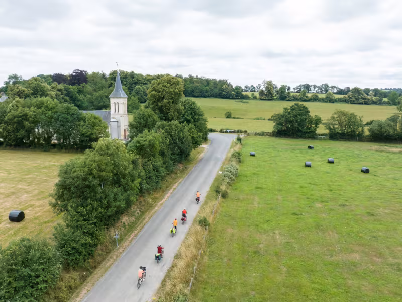 Petites routes de campagne à vélo sur La Vélo Francette