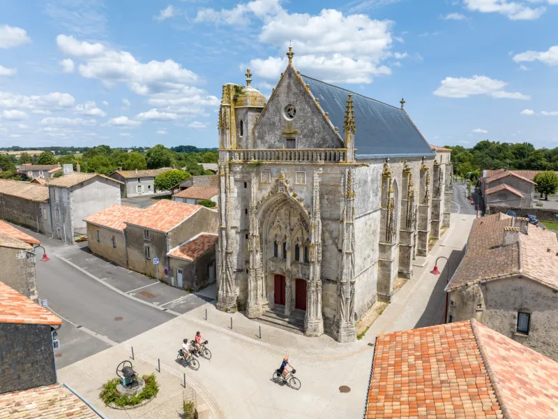 Collégiale Saint-Marc-la-Lande