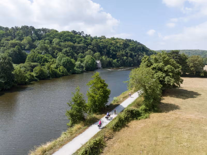 À vélo au fil de la Mayenne