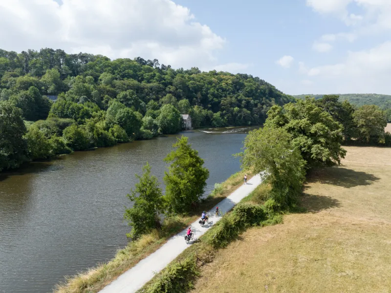 À vélo au fil de la Mayenne