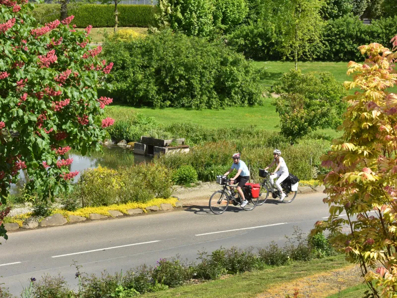 A vélo vers Saint Fraimbault sur La Vélo Francette