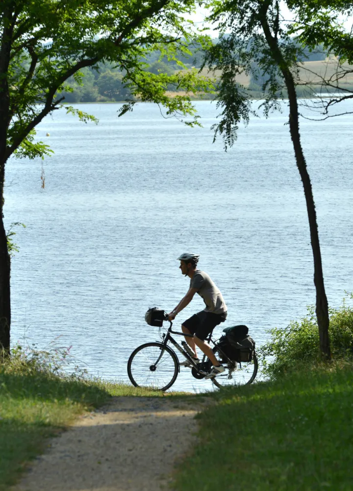 Autour du Lac du Cébron à vélo