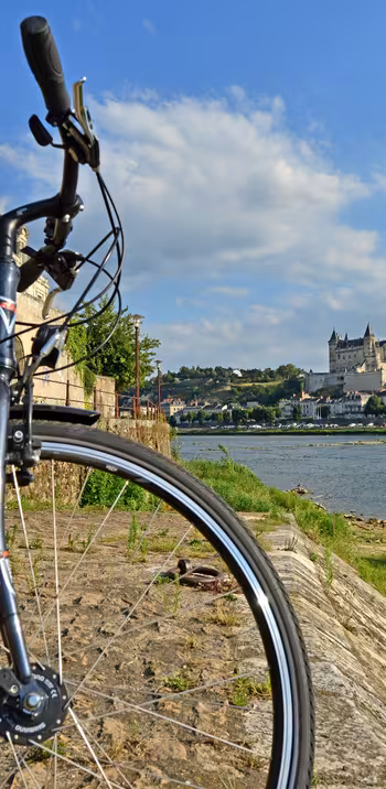 Vélo en bord de Loire à Saumur