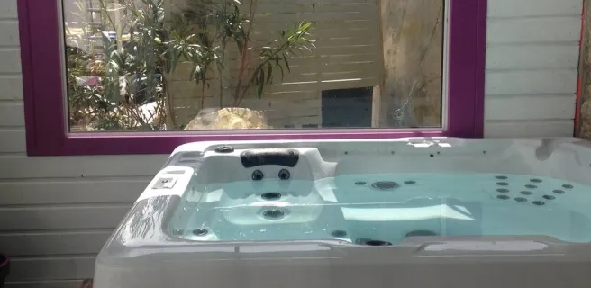 Un jaccuzzi.