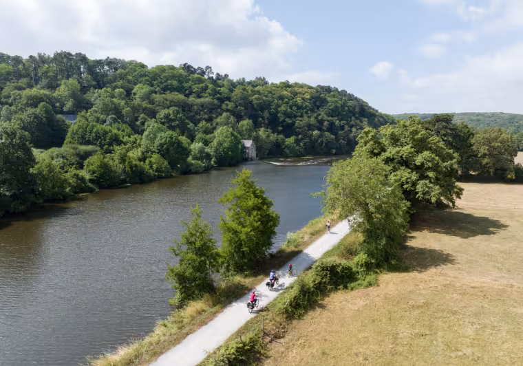 À vélo au fil de la Mayenne