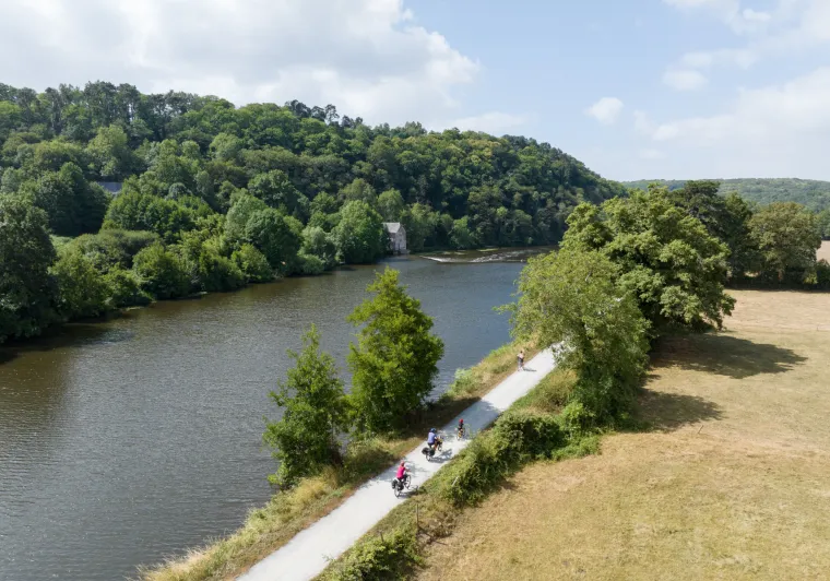 À vélo au fil de la Mayenne