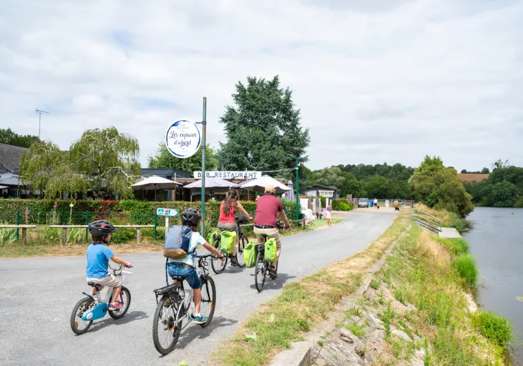 Bords de Mayenne à vélo