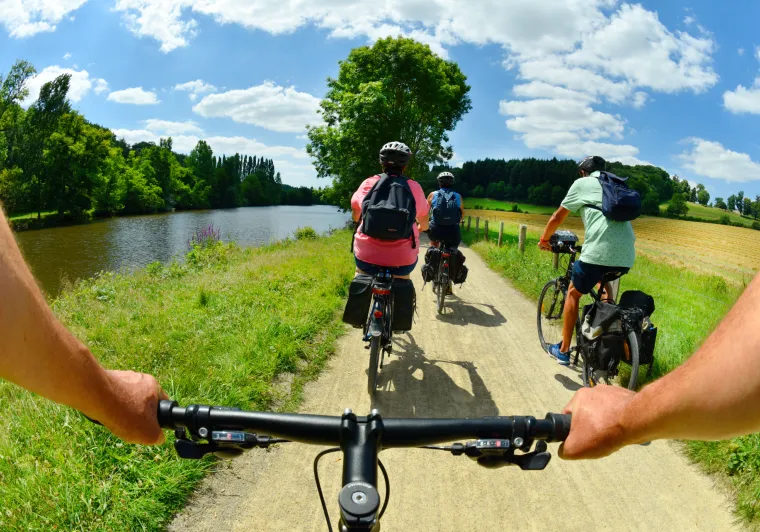La Vélo Francette aux bords de Mayenne