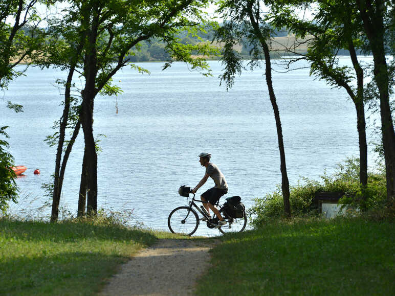 Autour du Lac du Cébron à vélo
